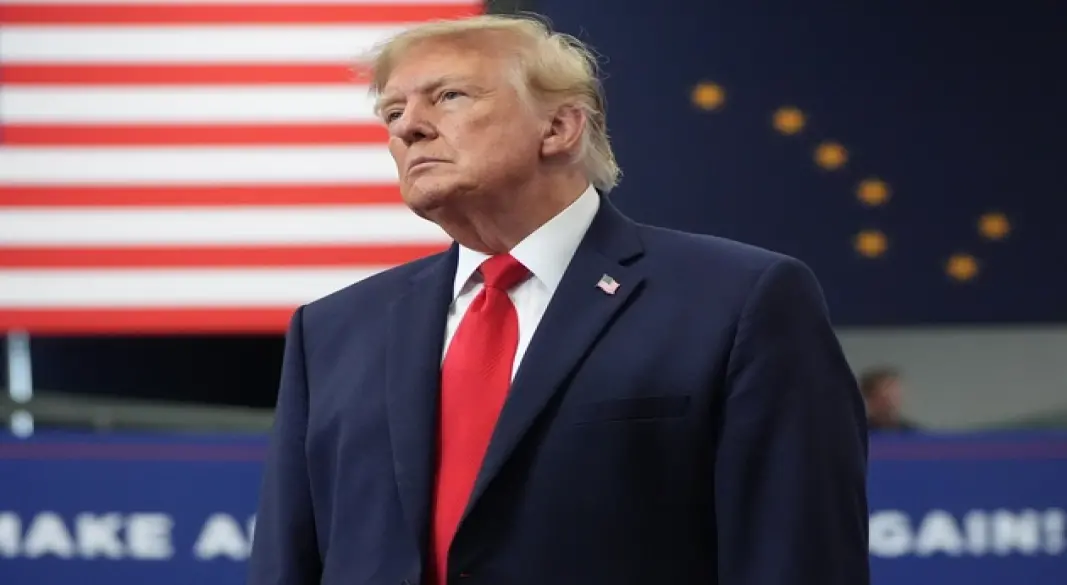 Donald Trump jokes about the popularity of the name Mohammad at a Georgia rally, drawing attention amid criticism of his remarks about Muslims.