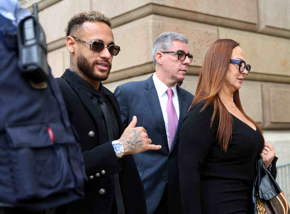 The Neymar trial ends when Spanish prosecutors withdraws their charges.