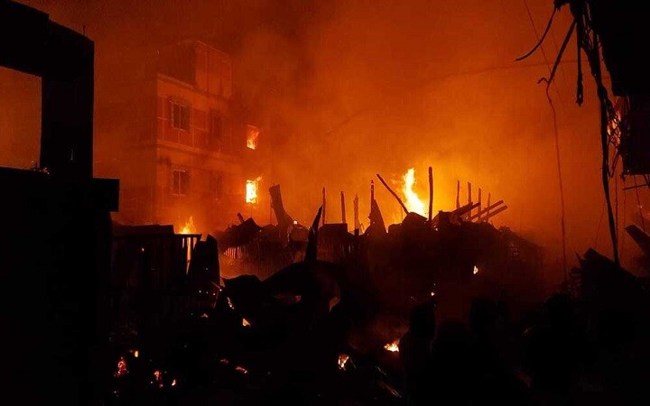 Fire in several furniture shops in Badda, under control after one and a half hours