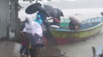 It rained darkly around in Bangladesh, the effect of cyclone Dana began.