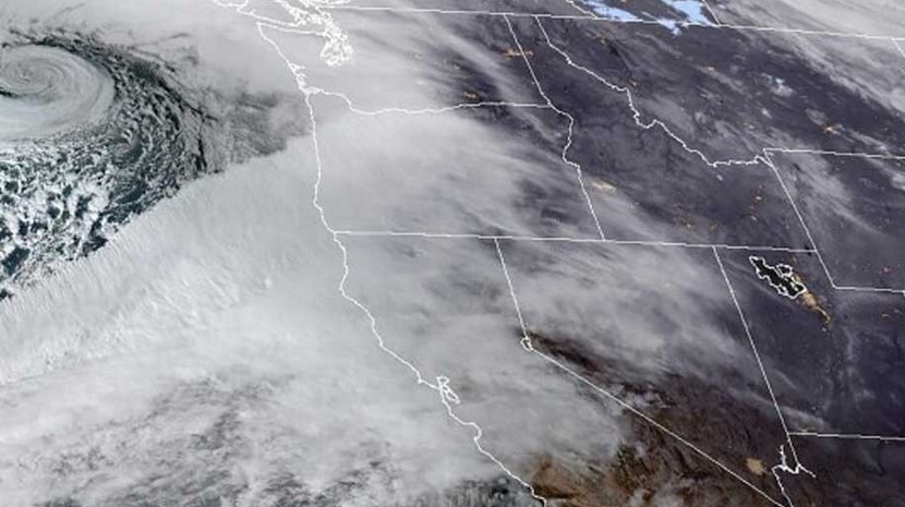 The approaching cyclone ‘Bomb’ may strike