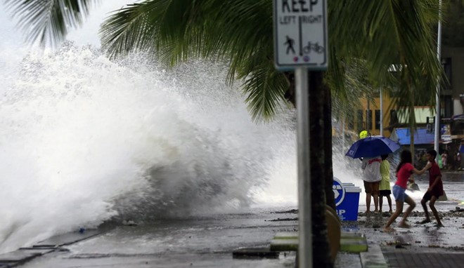 Super typhoon ‘Man-E’ hits the Philippines