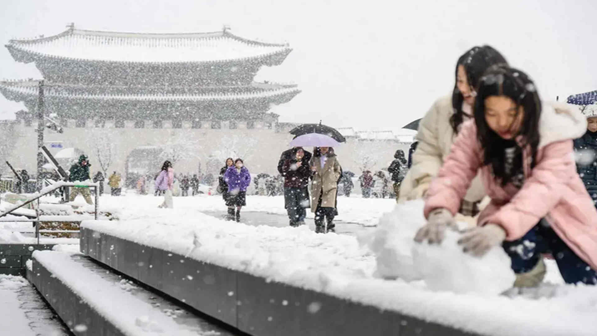 Seoul Breaks a Century-Old Record with Record-Breaking Snowfall