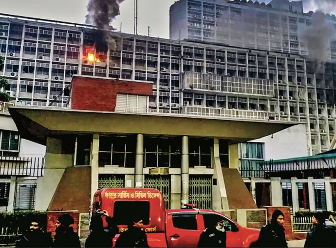 Fire at Bangladesh Secretariat Sparks Debate on Interim Government’s Credibility