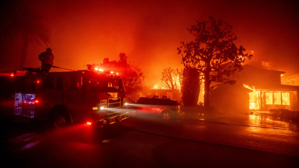 Fire is burning in Los Angeles, thousands of structures are destroyed