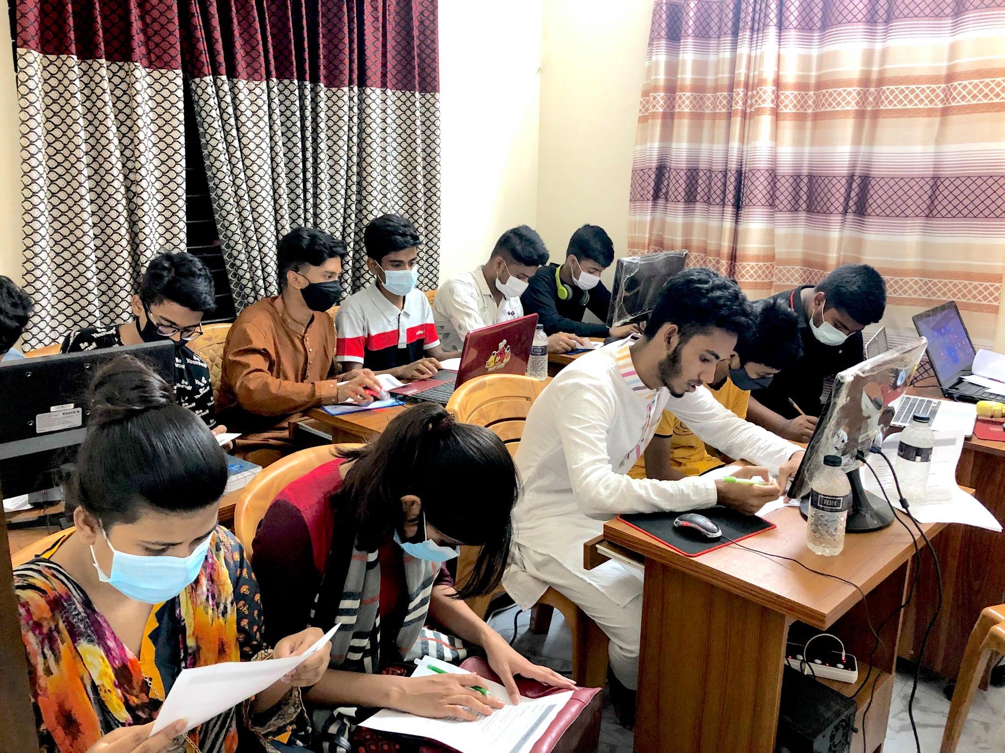 The Cloudemy Computer Training Center Revolutionizes IT Education in Banasree, Dhaka, Bangladesh.