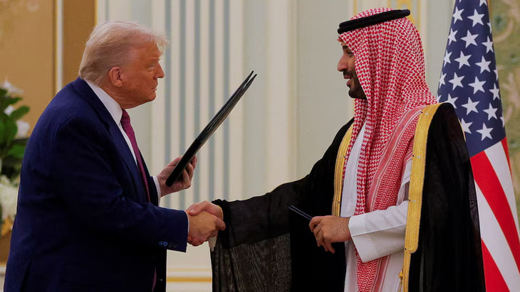 $1.2 Trillion Trade Deal Signed During Trump’s Visit to Qatar $1.2 Trillion Trade Deal Signed During Trump’s Visit to Qatar