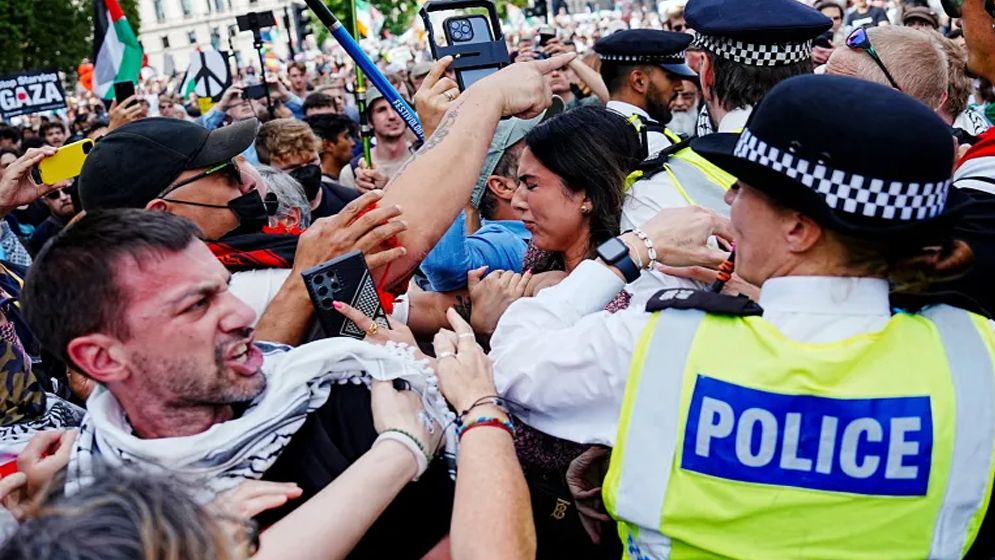 Mass Anti-Immigration Protest in London Sparks Tension Mass Anti-Immigration Protest in London Sparks Tension