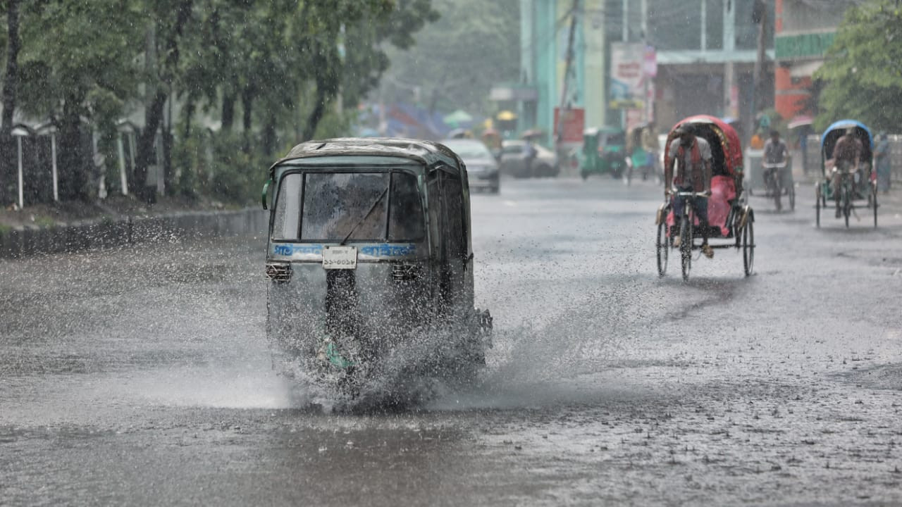 Continuous rain has left Dhaka’s streets submerged
