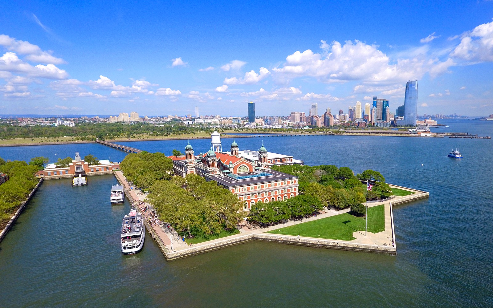 Ellis Island: The Day America’s Gateway Closed — Birth of the ‘Island of Hope, Island of Tears’