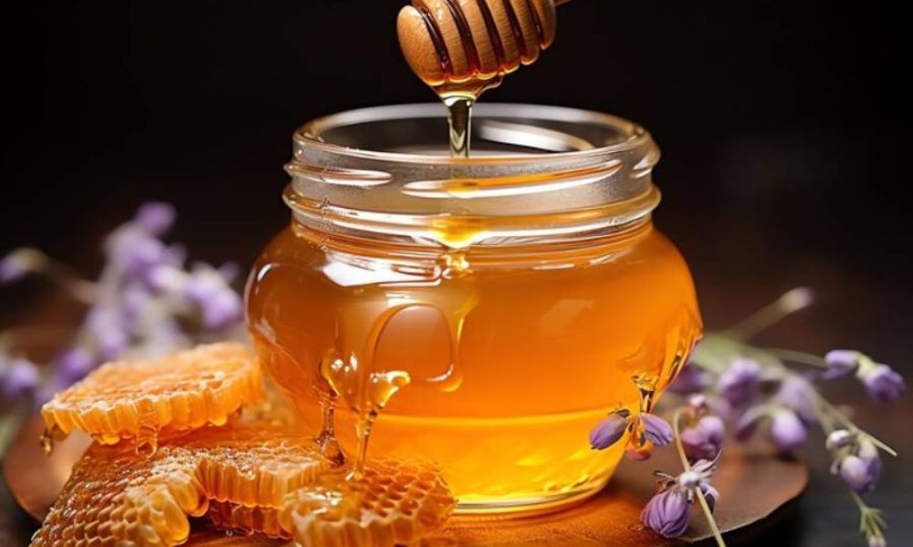 Why You Should Eat Honey in Winter: The Sweet Gift of Nature